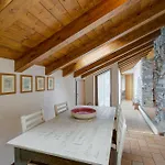 Snug Nest Como